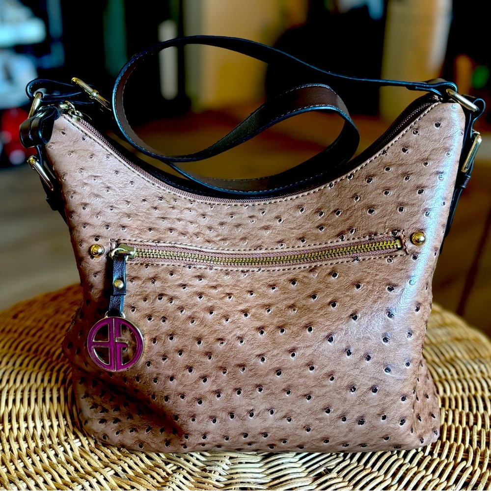 GIANI BERNINI OSTRICH SKIN SHOULDER BAG